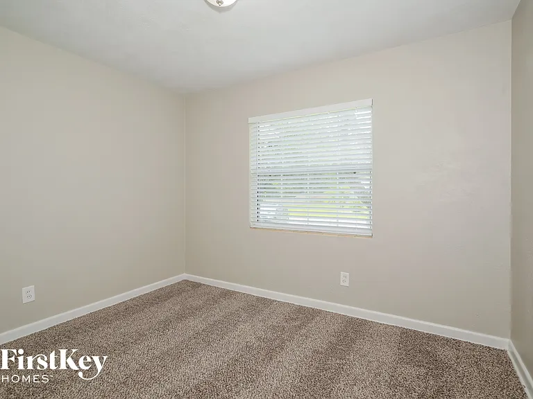 3044 Yanlee Ln — Photo 11