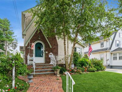 83 Calla Avenue, Floral Park, NY, 11001