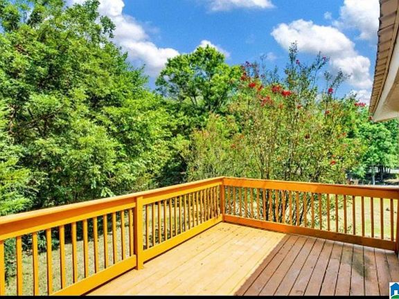 3rd image of 512 Park Rd