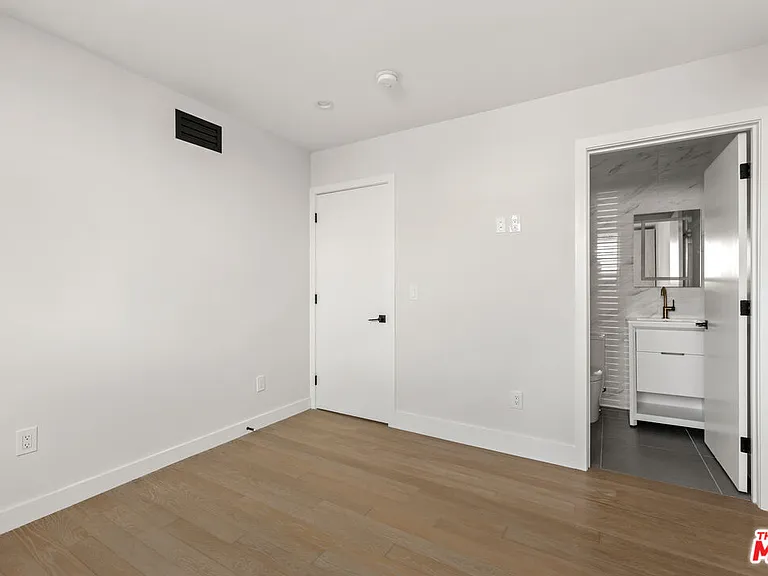 1450 S Crescent Heights Blvd — Photo 7