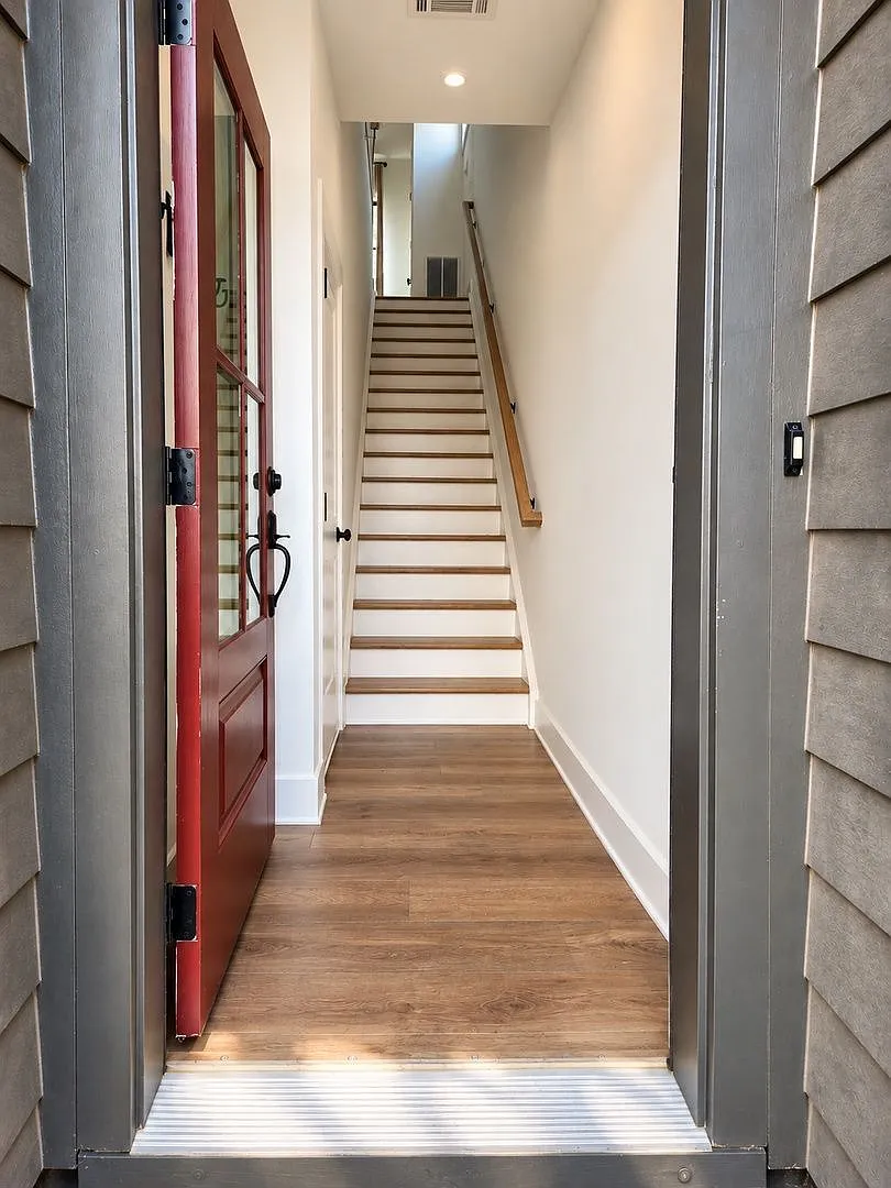 2 bed, 2.0 bath, 1171 sqft, $2,700 — Photo 3
