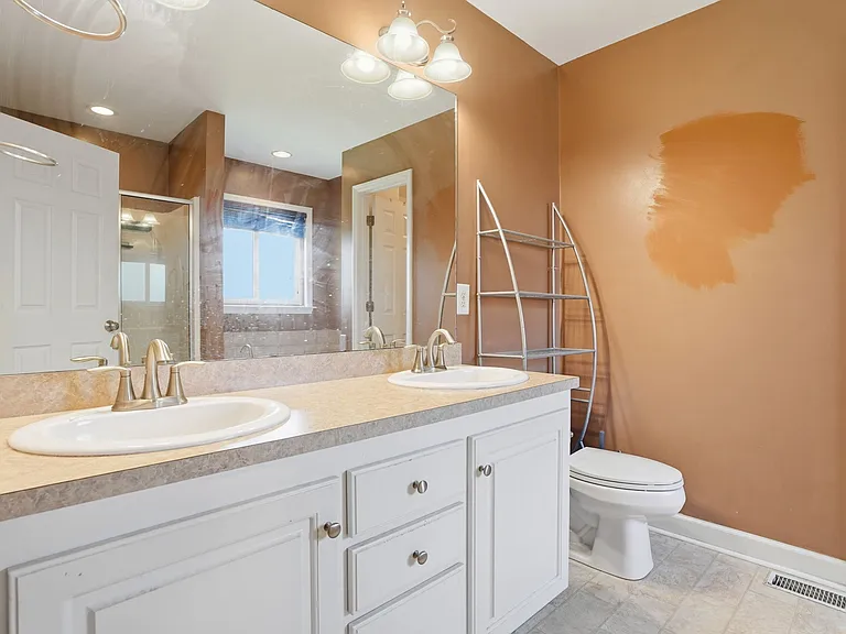 505 Heron Dr — Photo 16