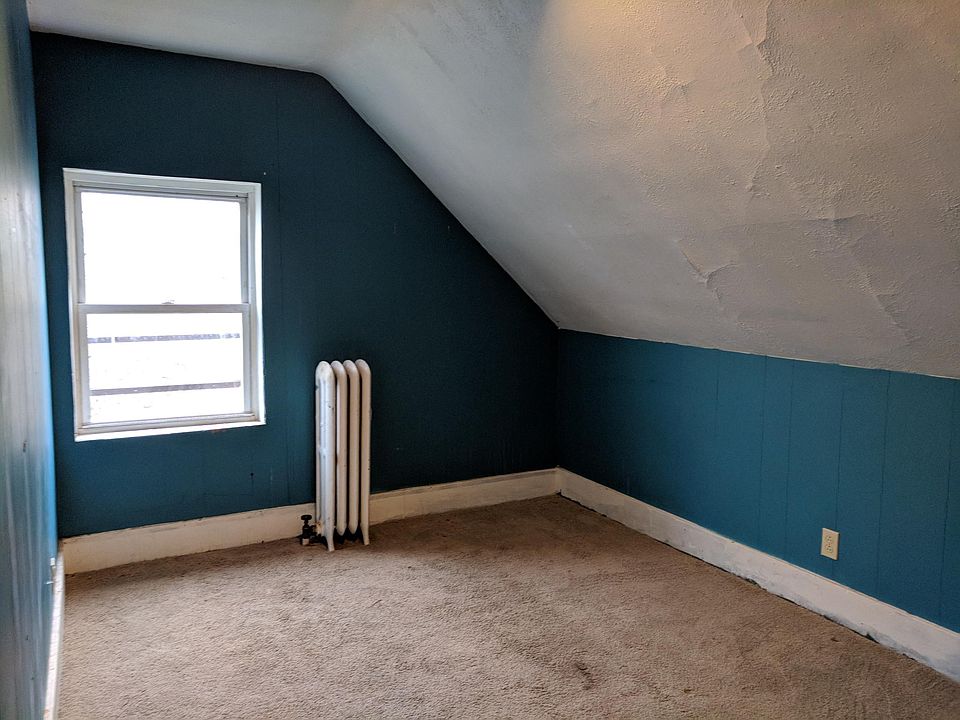2nd image of 34 Main St 3rd Fl 5