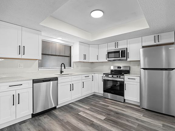 4th image of 625 Grand Plaza Dr