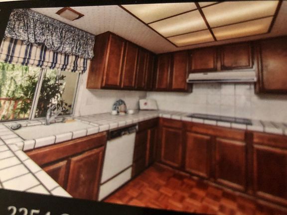5th image of 2254 Gladwin Dr