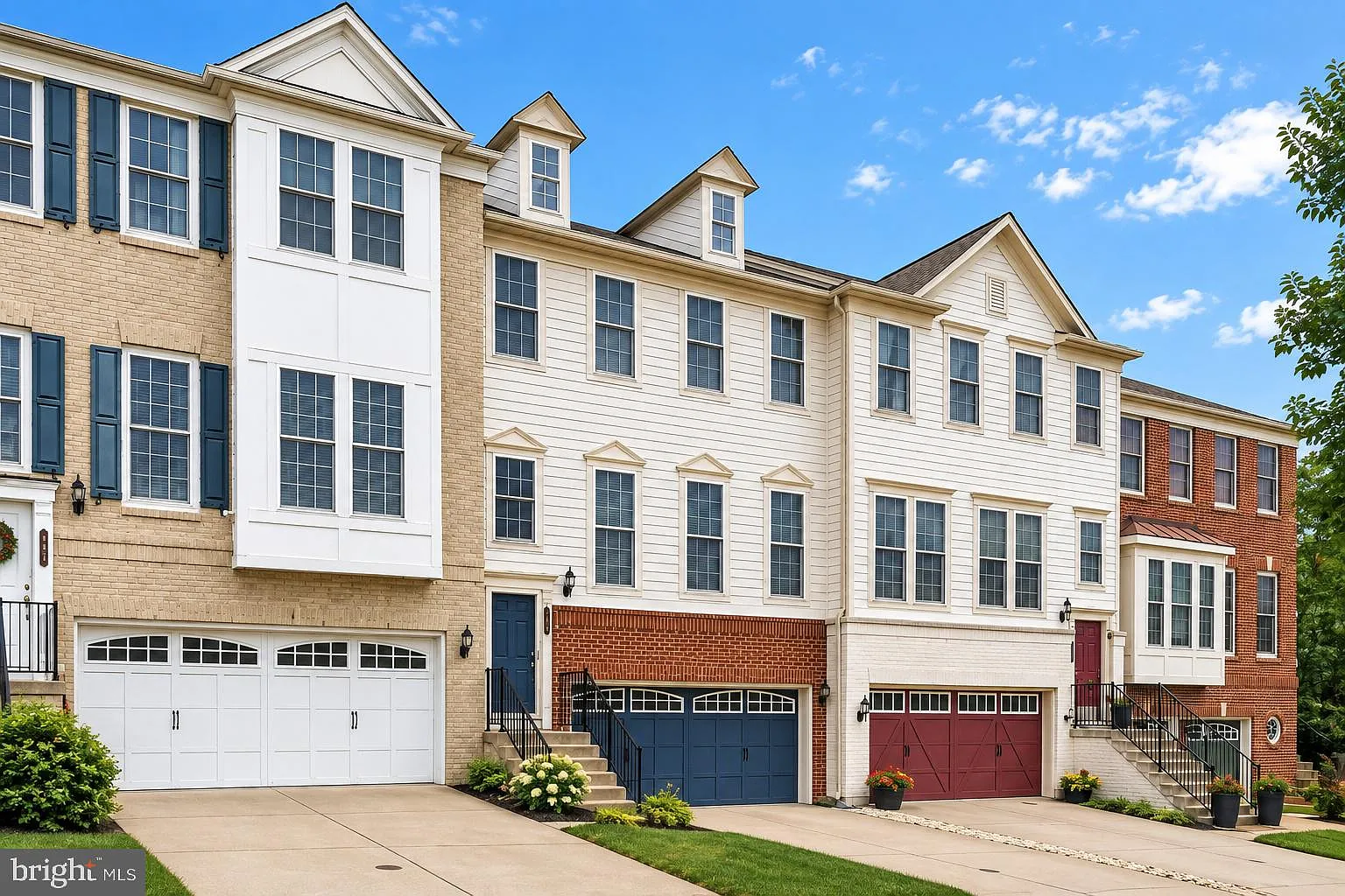 3 bed, 2.5 bath, 2984 sqft, $3,495 — Photo 1