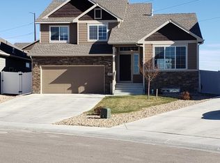 1045 Cherrybrook Dr, Windsor, CO 80550