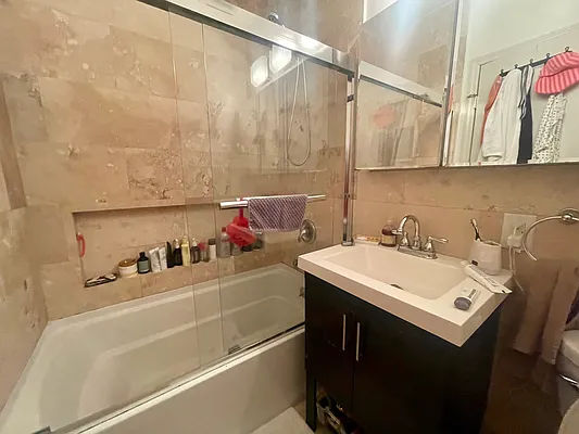 Rented by Compass | media 14