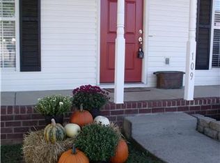 109 W McCoury Ln, Murfreesboro, TN 37130