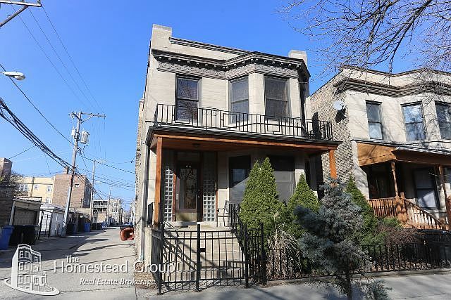1st image of 1514 W Montrose Ave #1