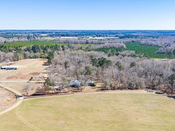 5th image of 146 Mooring Rd