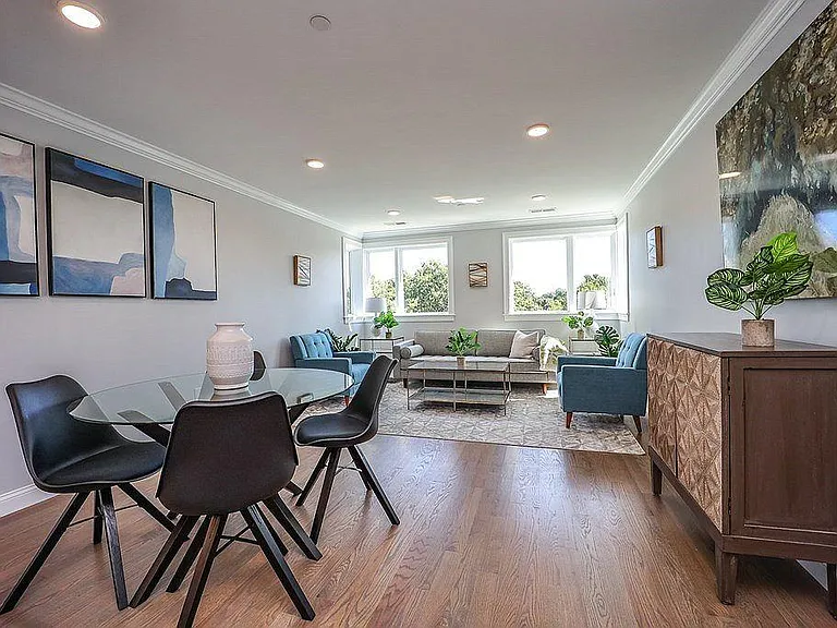 1400 Centre St #203 — Photo 4