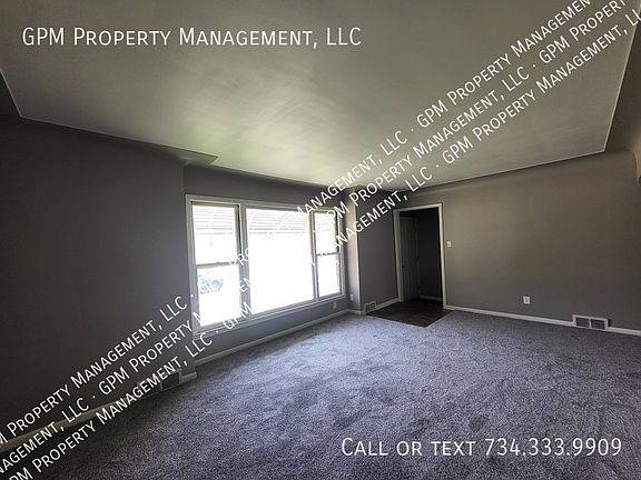 3rd image of 15305 Evergreen Ave
