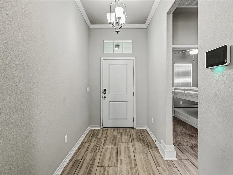 9609 Sedalia Trl — Photo 4