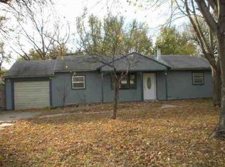 3447 SW Kirklawn Ave, Topeka, KS 66611