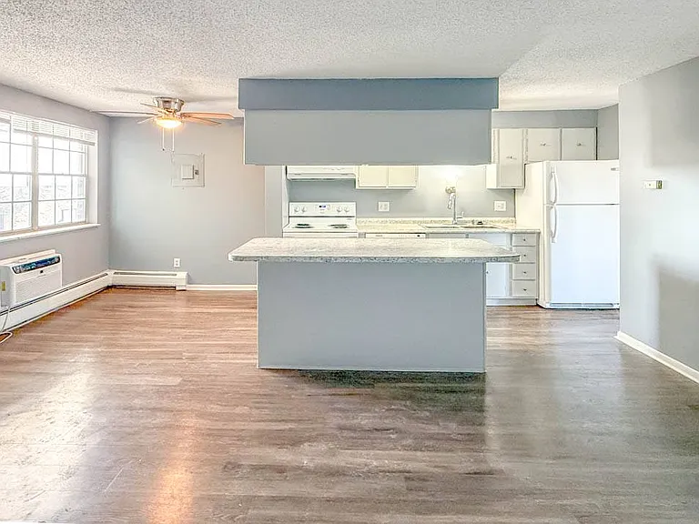 3270 S Grant St — Photo 13