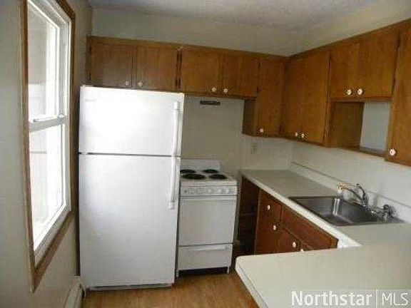 4th image of 2536 Dupont Ave S APT 301