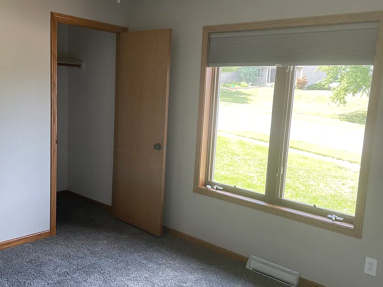 538 Outlook Dr — Photo 7