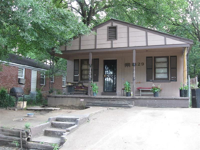 1329 James St, Memphis, TN 38106