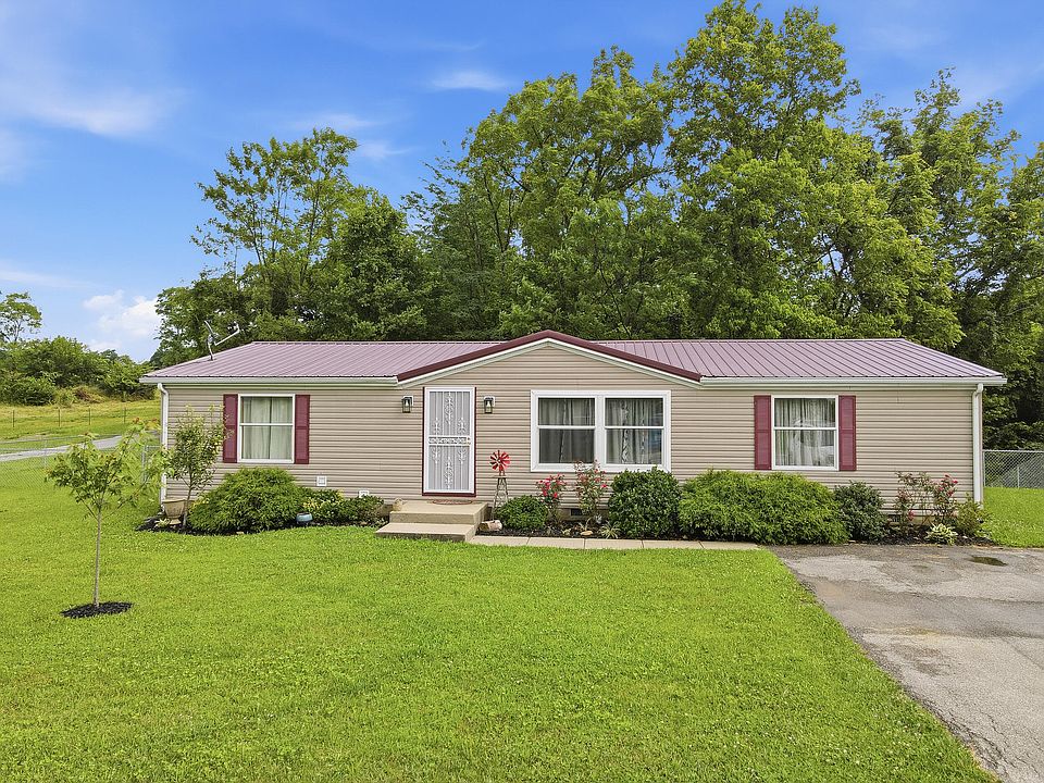 1st image of 136 Willow Pointe Dr