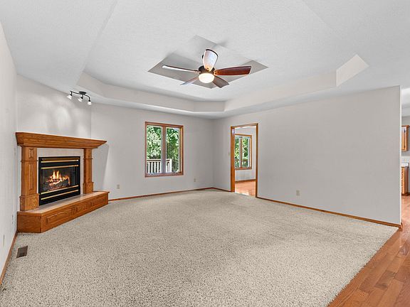 5th image of 4055 N Pickwick Avenue