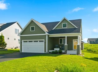 28 Luna Cir, Somersworth, NH 03878