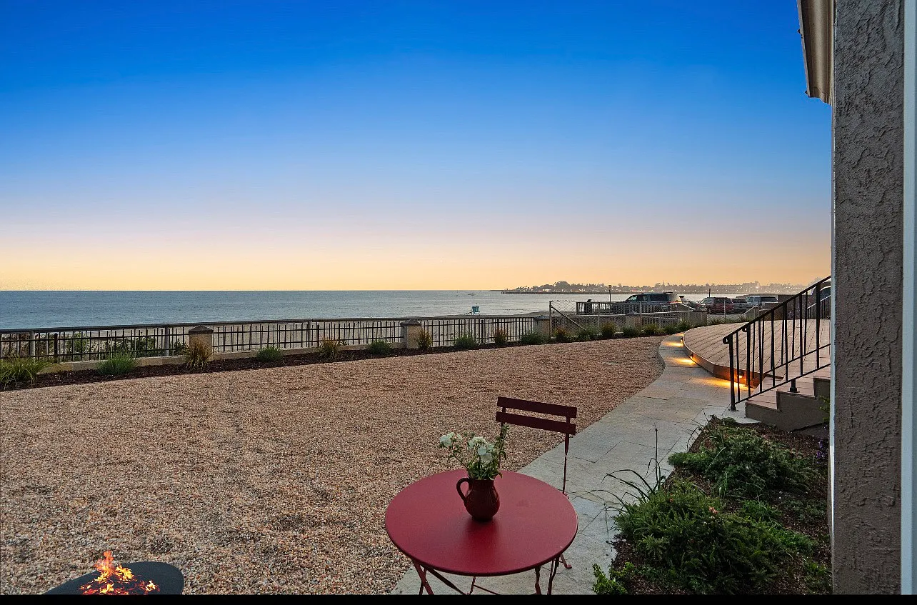 2 bed, 1000 sqft, $5,500 — Photo 2