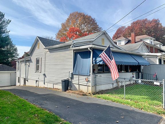 3rd image of 1628 19th St