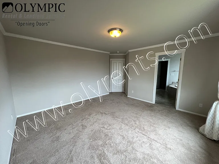 012 Master Bdrm (1)_06082022