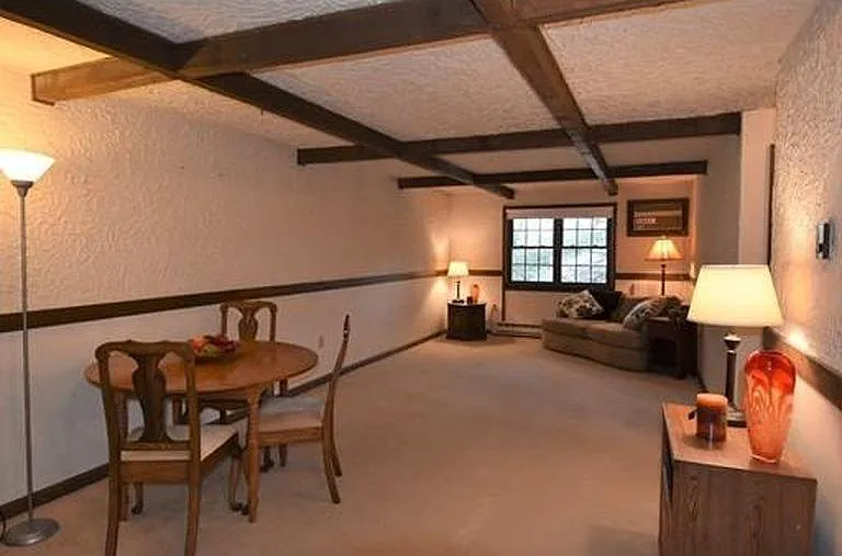 42 Swanson Court — Photo 2