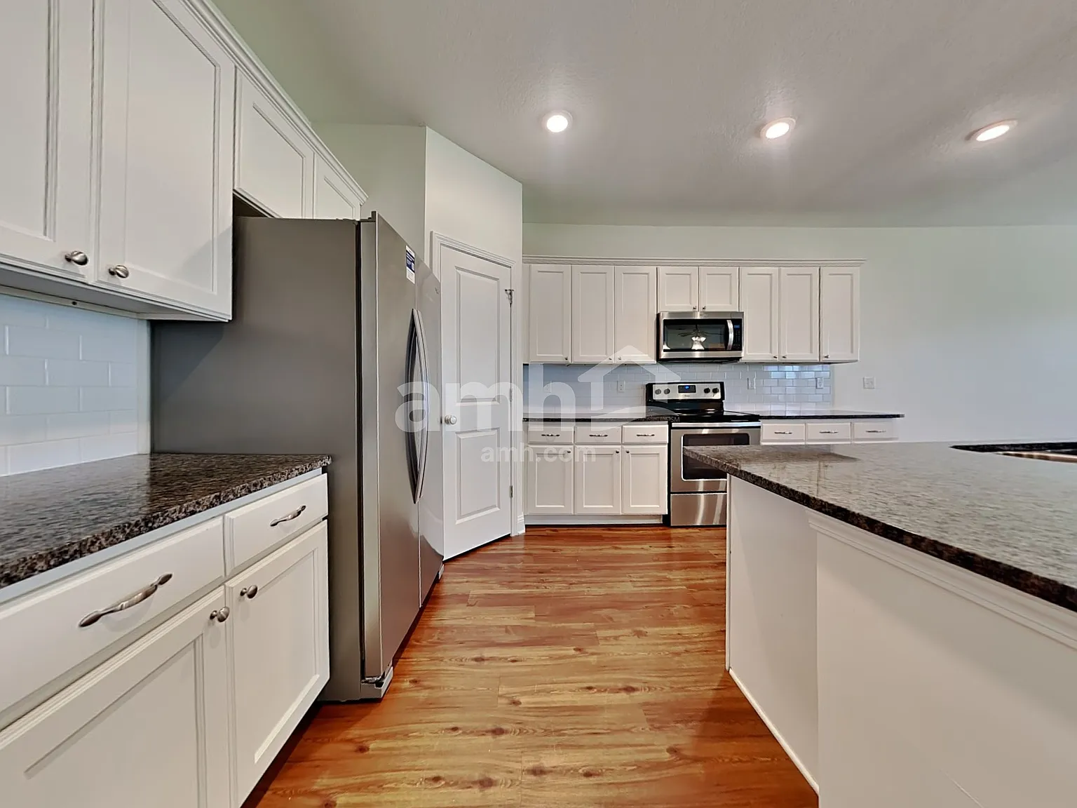 5 bed, 3.0 bath, 2964 sqft, $2,810 — Photo 3