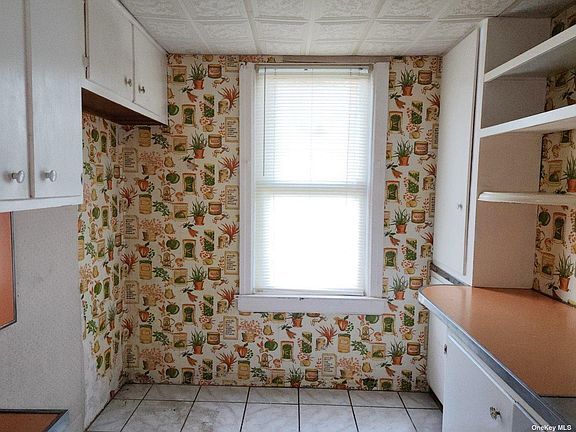 5th image of 216 Clement Ave
