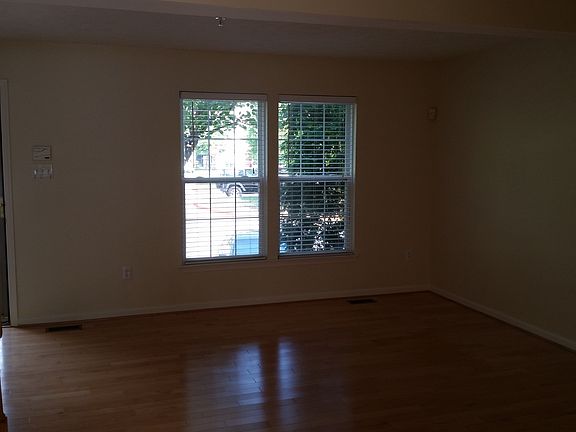 5th image of 8715 Rochelle Dr