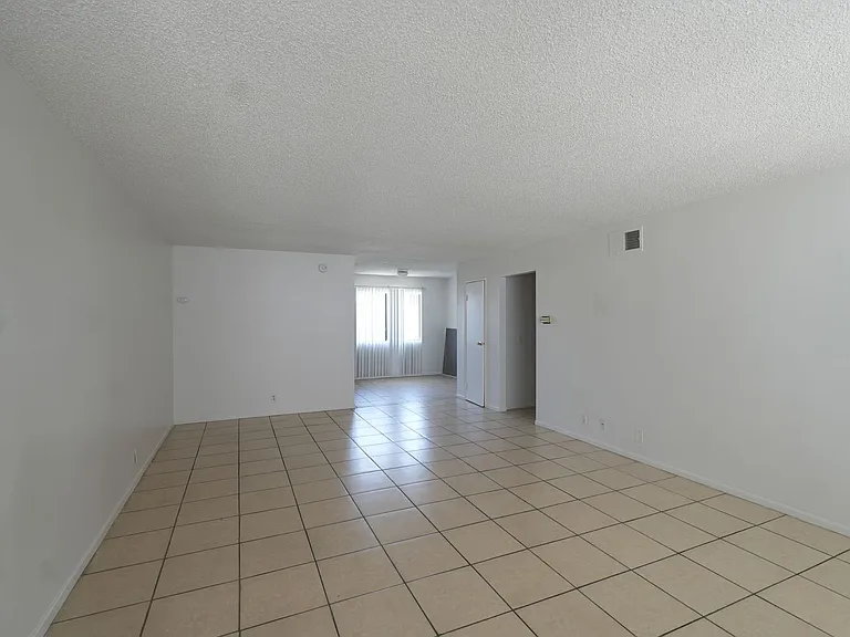 8040 Stewart And Gray Rd — Photo 2