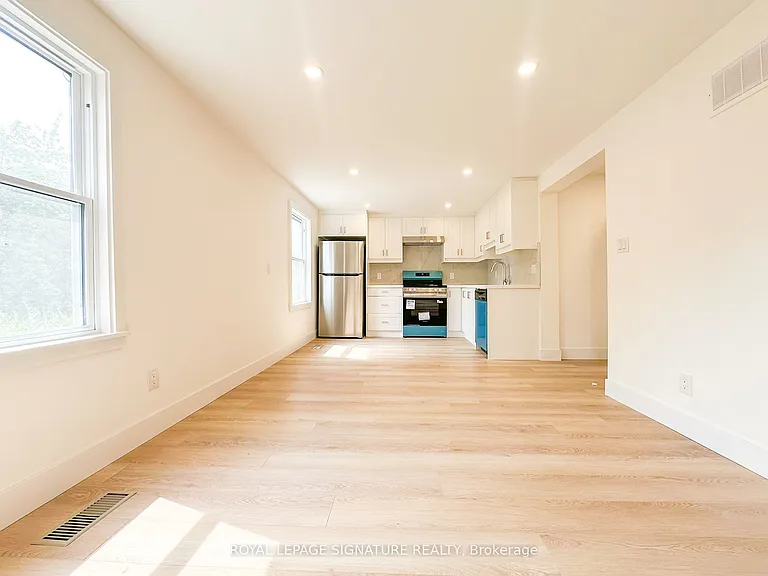27 Millen Ave #A122 — Photo 10