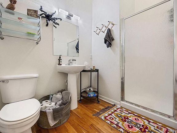 2nd bathroom