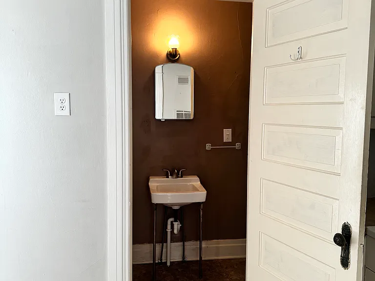 222 S Kalamazoo Ave #3 — Photo 5