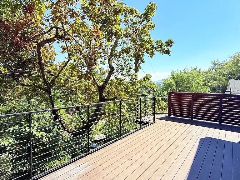 18 South Trl — Photo 24