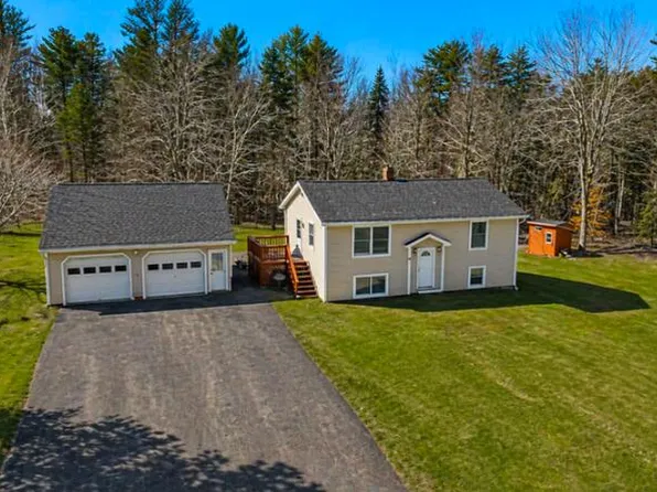 30 Meadow Brook Drive, Belgrade, ME 04917