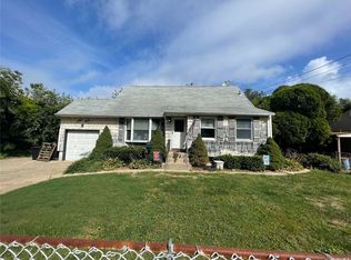 47 Walton St, Brentwood, NY 11717