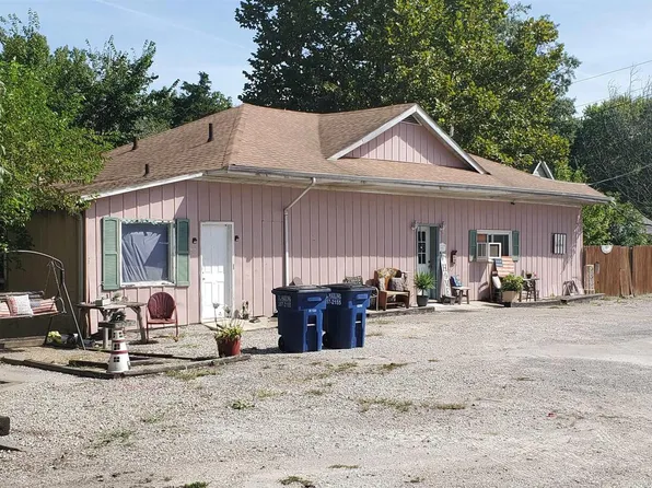 401 W Water St, Pinckneyville, IL 62274