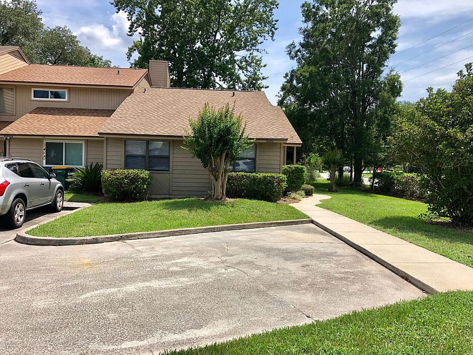 1st image of 8060 Village Gate Ct