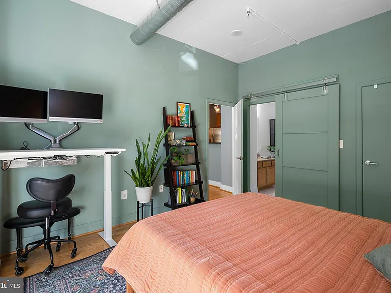 2020 12th St NW #108 — Photo 18