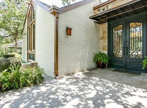 3rd image of 6714 Caulfield Dr