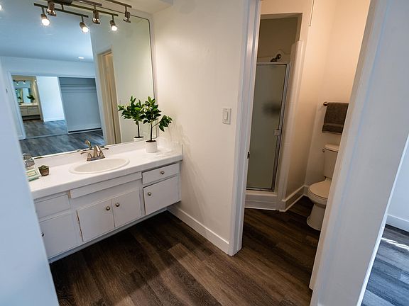5th image of 350 N Crescent Dr APT 210