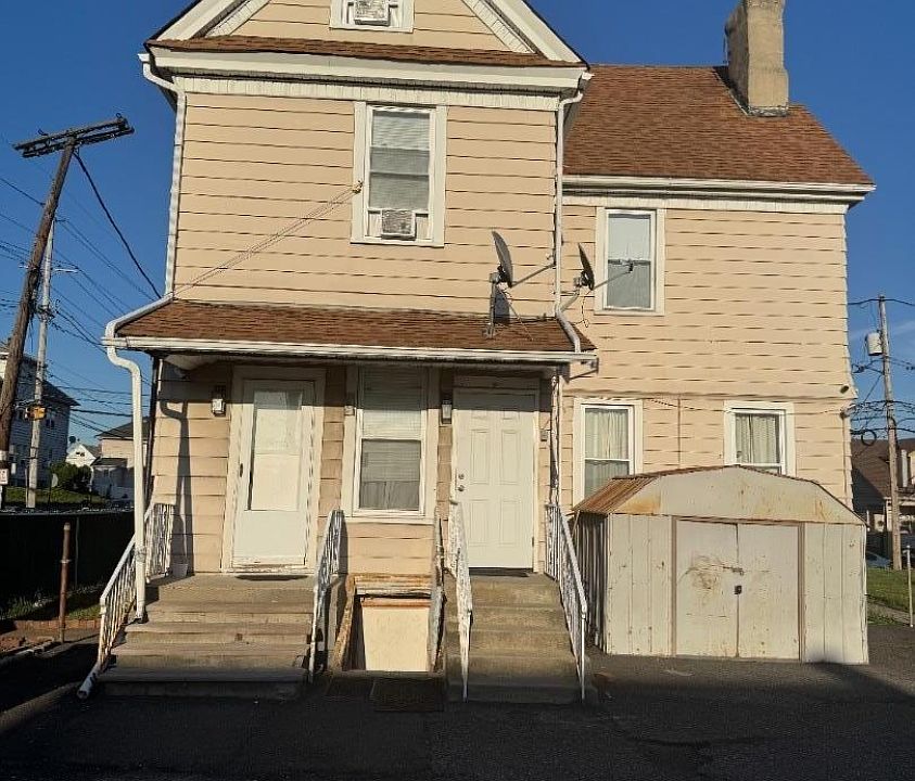 1st image of 274 E 18th St
