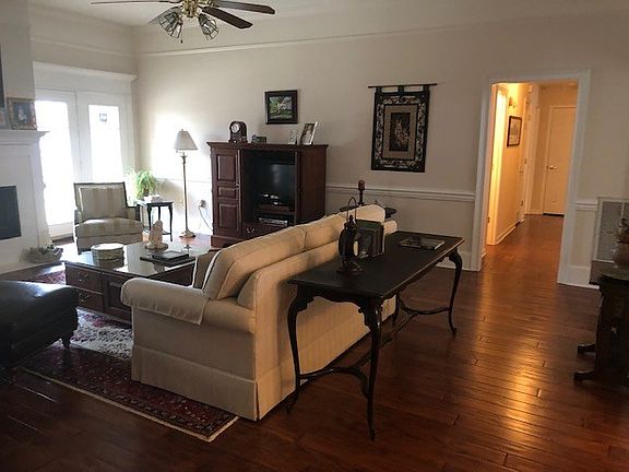 5th image of 707 Pleasant Woods Dr