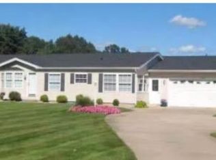 4089 30th St, Dorr, MI 49323