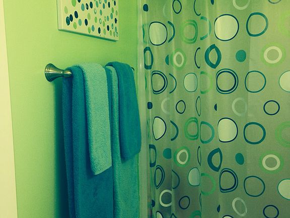 GUEST BATH