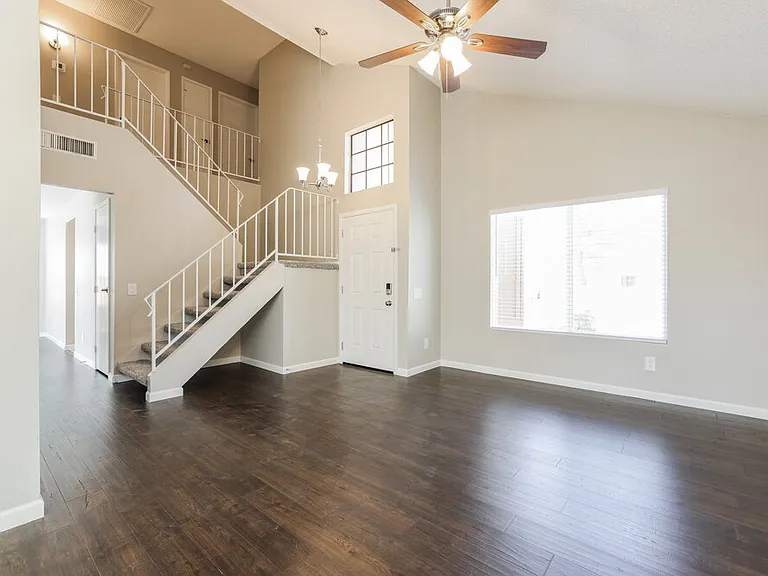 2811 W Calle Del Tigre — Photo 10